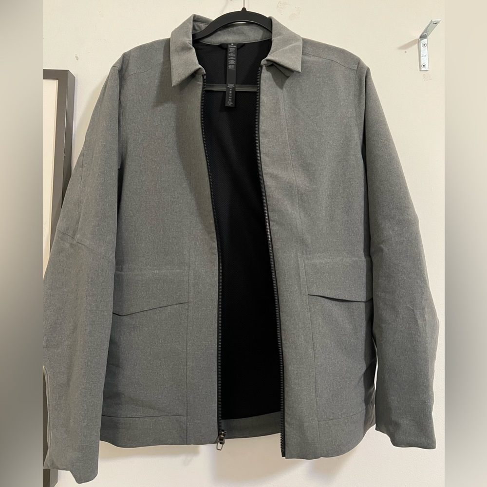 Lululemon grey Jacket - Size S